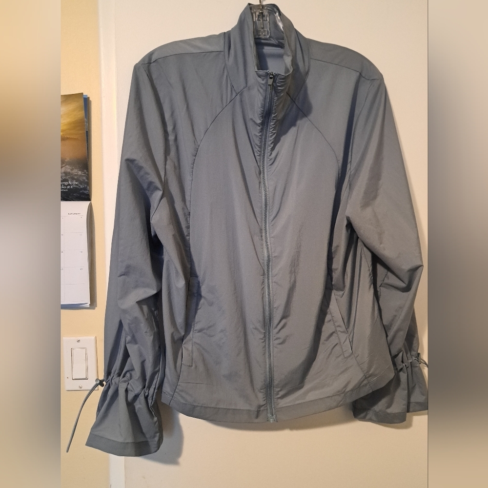 ZYIA Cute Lightweight Jacket in Gray